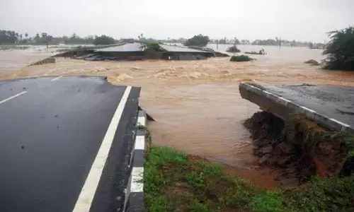andhra pradesh, heavy rains, national highway, nellore