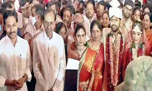 ys jagan, kcr, hyderabad, pocharam srinivasulu reddy