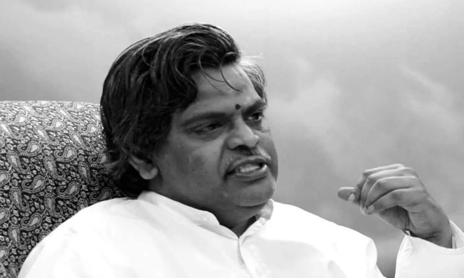sirivennela sitharama sasthry, kims, hyderabad, icu, health bulleten sirivennela sitharama sasthry, kims, hyderabad, icu, health bulleten