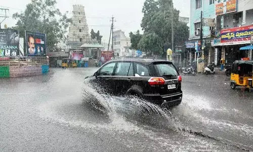 nellore, heavy rains, kandaleru, guduru national high way