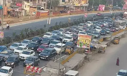 trafic jam, naional highway, vijayawada, hyderabad