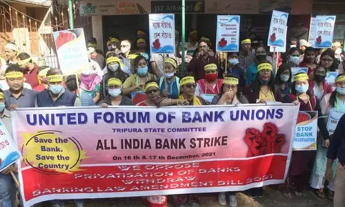 banks, strike, privatasation, central government