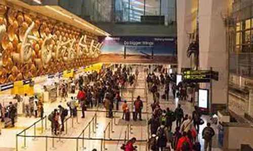 diamonds, delhi, customs officers, hongkong