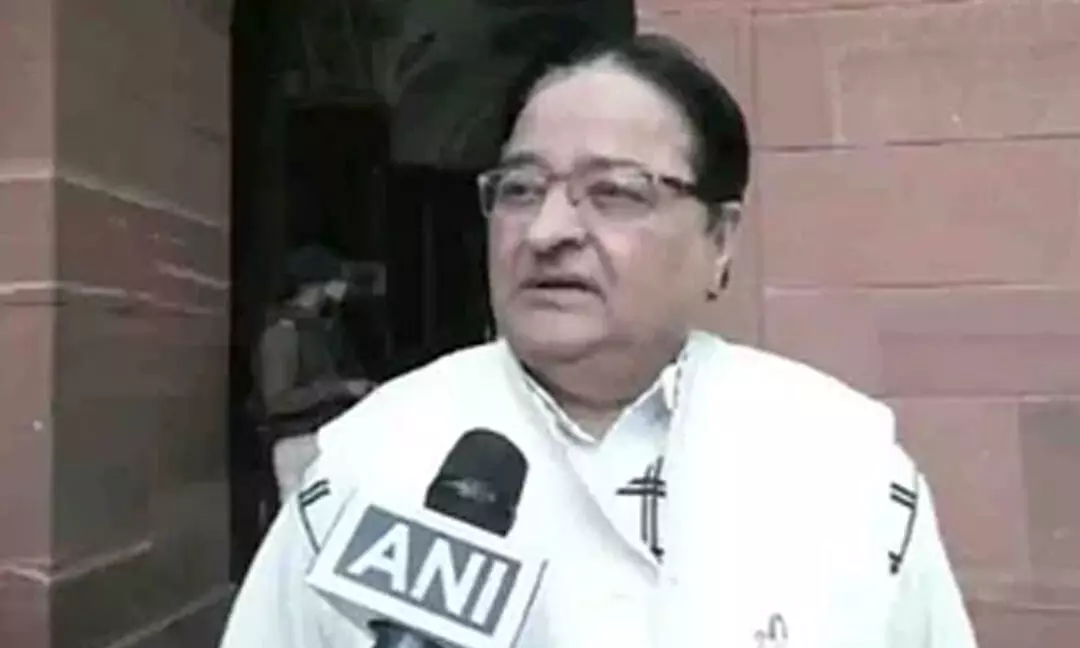 18 ఏళ్లకు ఓటు వేయొచ్చు..కానీ పెళ్లి చేసుకోకూడదా ?