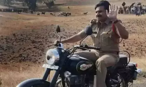 వికారాబాద్ లో భీమ్లానాయక్ షూటింగ్.. ఎగబడిన అభిమానులు