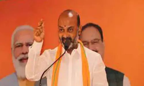 kcr, bandi sanjay, communists, bjp, trs, third front