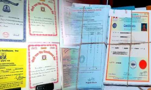 తెలంగాణలో నకిలీ సర్టిఫికేట్ల ముఠా అరెస్ట్