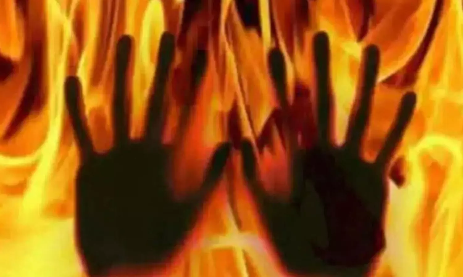 తనతో సహజీవనం కొనసాగించలేదని.. మహిళపై దారుణం