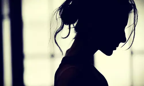 భార్యపై అనుమానం.. భరించలేక కొడుకుతో కలిసి ఆత్మహత్య !