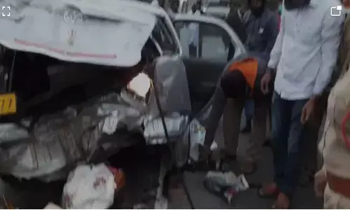 accident, renigunta, car, lorry, two people died