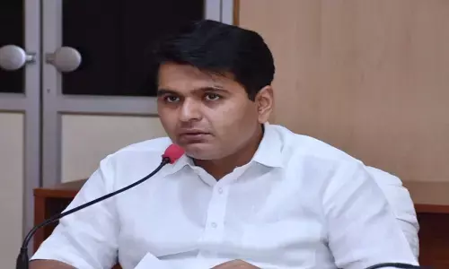 పశ్చిమ గోదావరిలో ఒమిక్రాన్ టెన్షన్.. ఇప్పటి వరకూ ఎన్నికేసులంటే !