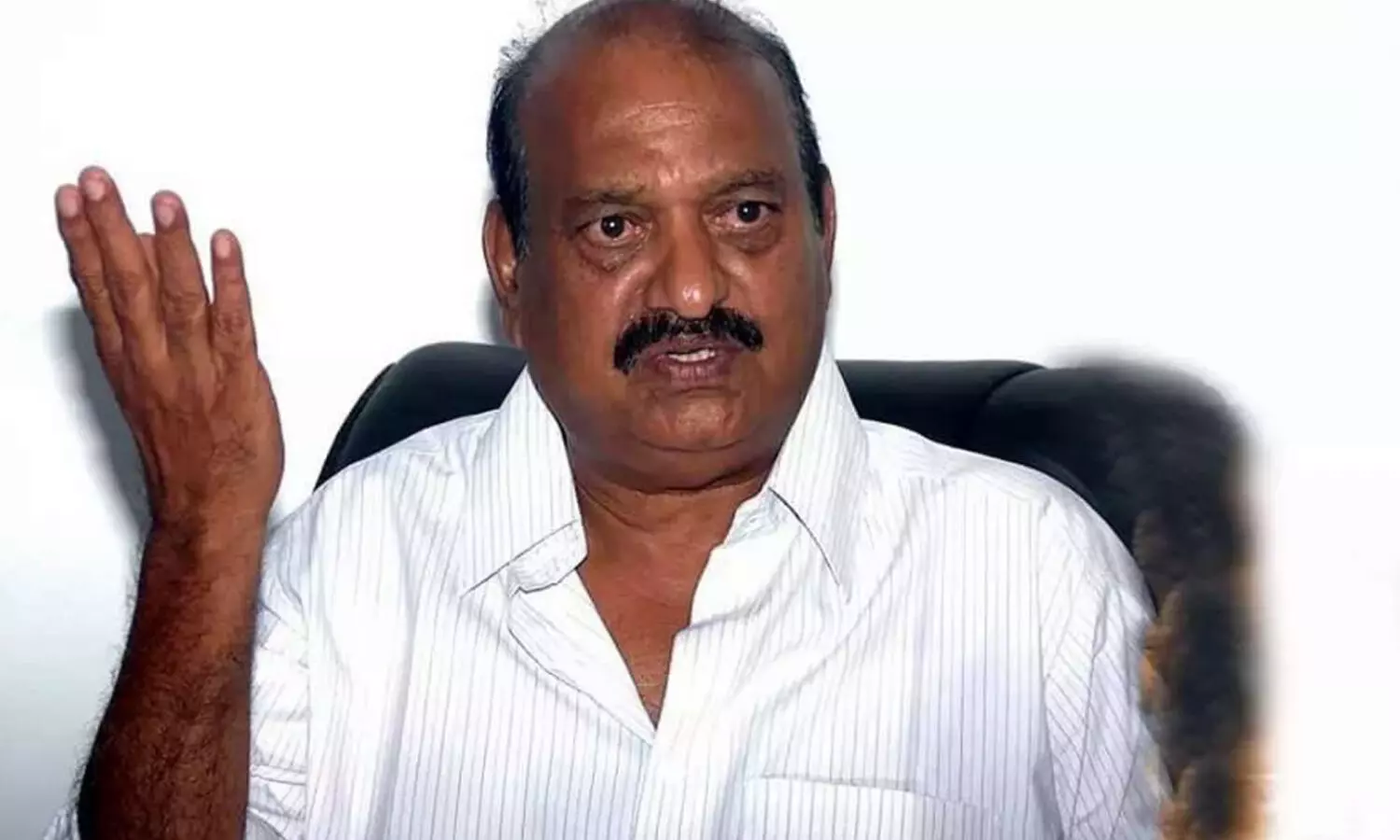 తాడిపత్రిలో జేసీ ఫ్యామిలీకి మరో షాక్... షరతు ఇదే