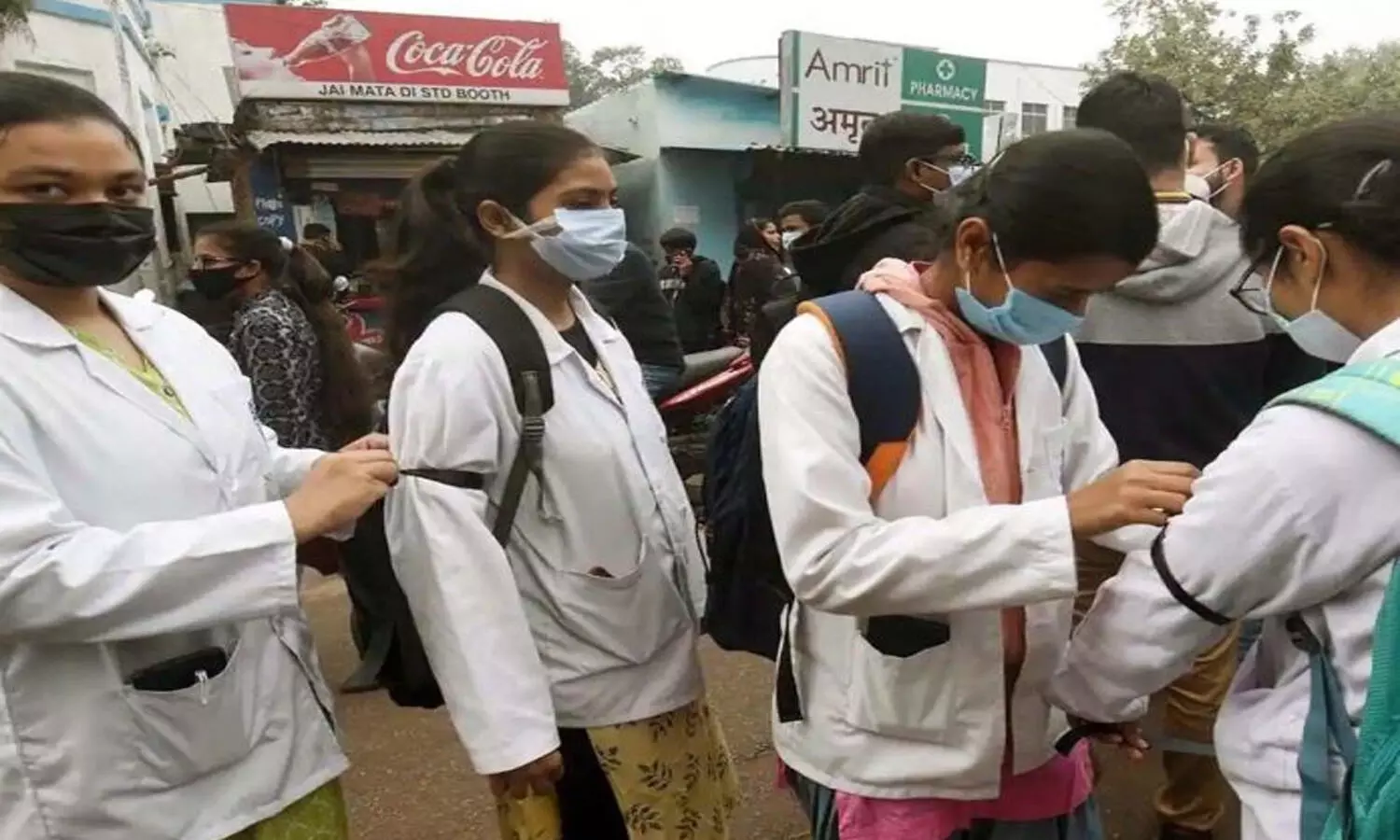 మెడికల్ కాలేజీలో 87 మందికి కోవిడ్ పాజిటివ్ !