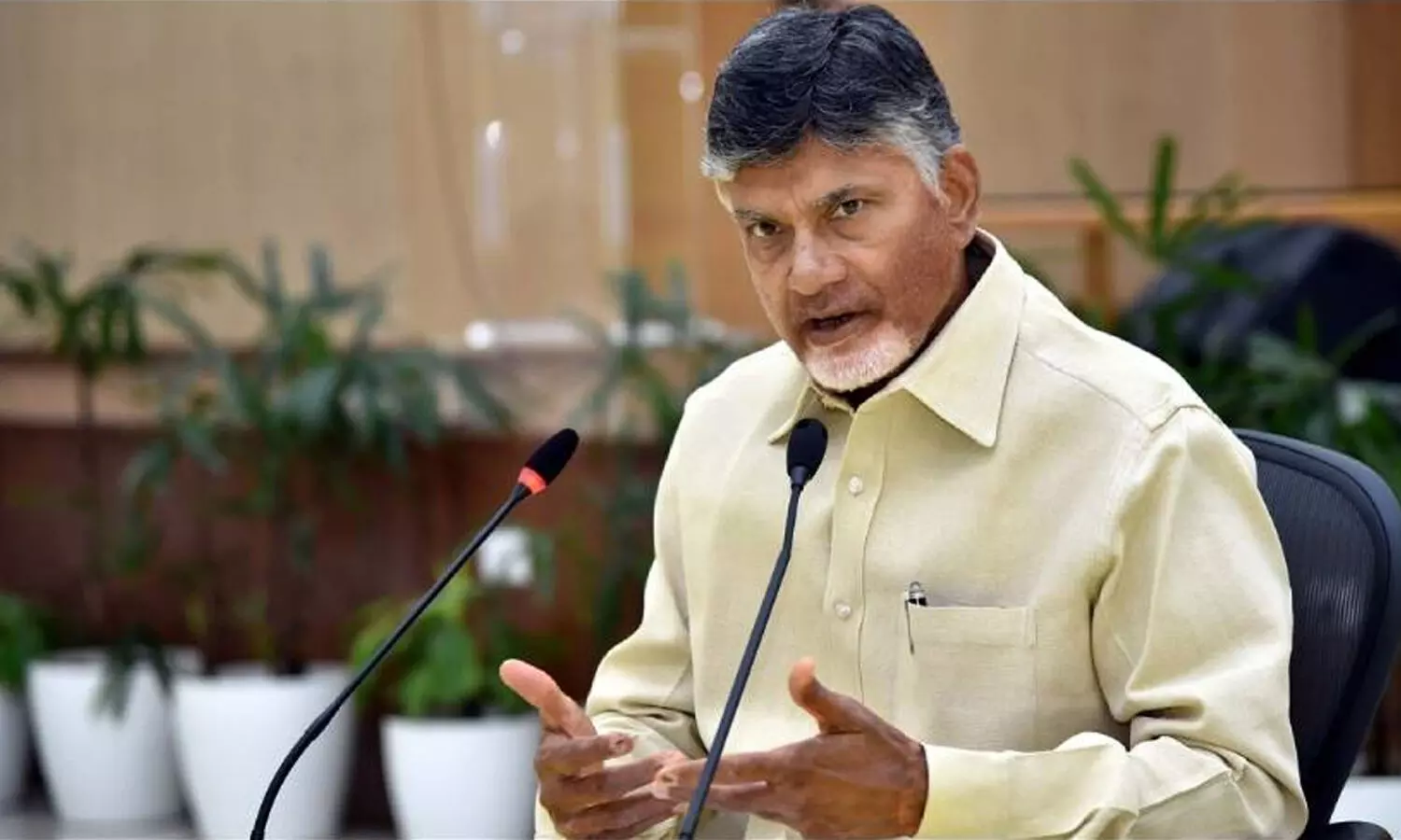 ఎన్టీఆర్ విగ్రహం ధ్వంసం - డీజీపీకి చంద్రబాబు లేఖ