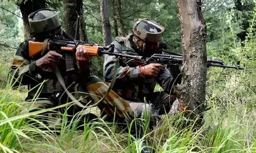 జమ్మూలో మళ్లీ ఎదురుకాల్పులు.. ఇద్దరు ఉగ్రవాదులు హతం