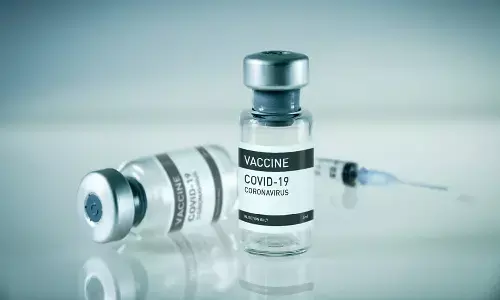 నెలకొకటి చొప్పున.. 11 కోవిడ్ టీకాలు తీసుకున్న వృద్ధుడు