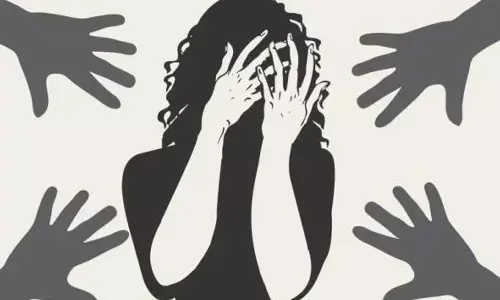 బాలికపై సామూహిక అత్యాచారం.. 4 నెలల గర్భిణీ అని తేలడంతో..