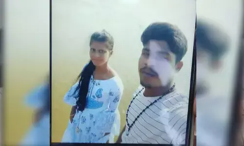 విషాదం.. సెల్ఫీ తీస్తుండగా నదిలోపడిన యువతి.. కాపాడబోయి ప్రియుడు కూడా..