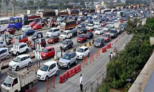 traffic problem,  national highway, lorry,   hyderabad-vijayawada