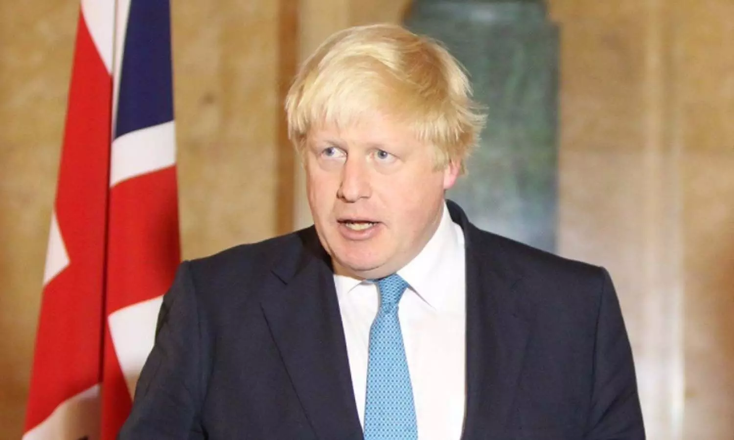 britain, restrictions, corona, omicron