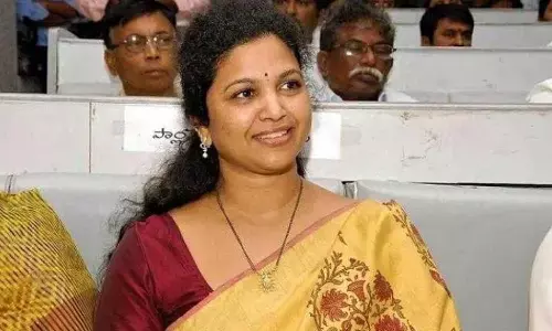 butta renuka, former mp, kurnool, ysrcp