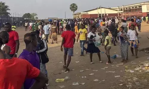 చర్చిలో విషాదం.. తొక్కిసలాటలో 29 మంది మృతి