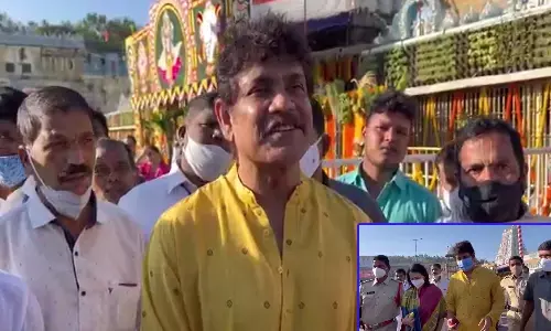 శ్రీవారిని దర్శించుకున్న అక్కినేని నాగార్జున, అమల