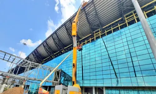 gold, chennai ariport, dubai, foreign currency