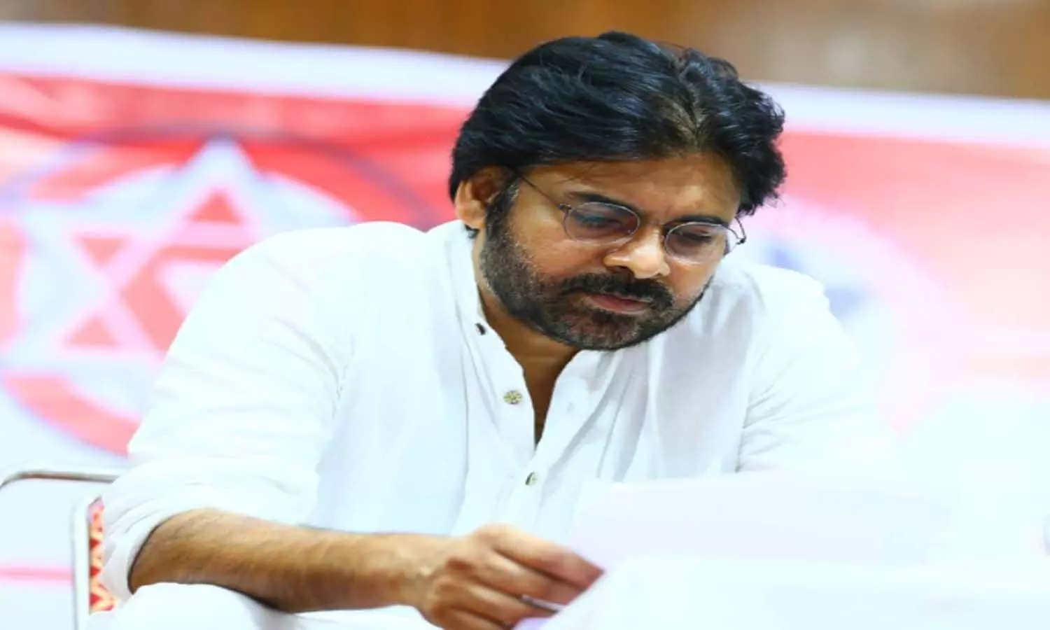 pawan kalyan, janasena, naraspuram, today