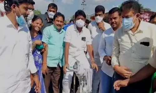 adimulapuu suresh, ysrcp, minister, yarragondapalem