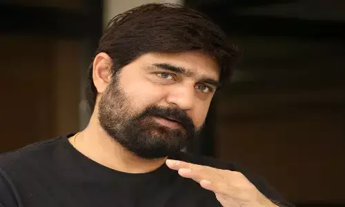 టాలీవుడ్ పై కన్నేసిన కరోనా.. శ్రీకాంత్ కు పాజిటివ్ !
