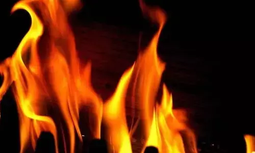 ఆస్పత్రిలో అగ్నిప్రమాదం.. కోవిడ్ రోగి మృతి