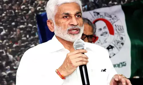 లోకేష్, చంద్రబాబులపై విజయసాయి ఘాటు వ్యాఖ్యలు..