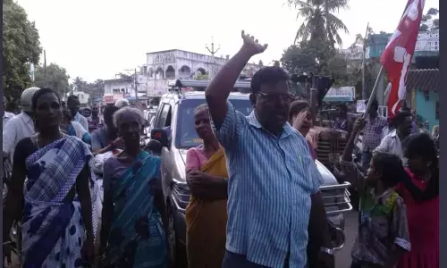 employees unions, chalo vijayawada, police, government