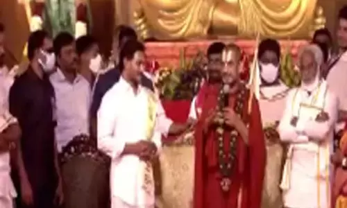 ys jaganmohan reddy, samata murthy statue, muchintal, telangana