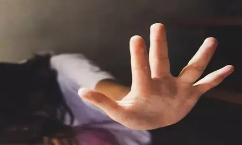 దారుణం : మహిళపై భర్త అత్యాచారం.. వీడియో తీసిన భార్య !