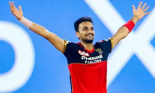 ఆర్సీబీలోకి హర్షల్ పటేల్.. వార్నర్ ను దక్కించుకున్న డీసీ