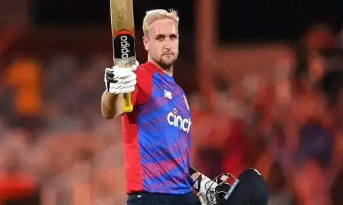 భారీ ధరకు ఇంగ్లండ్ ఆల్ రౌండర్ ను కొనుగోలు చేసిన పంజాబ్ కింగ్స్