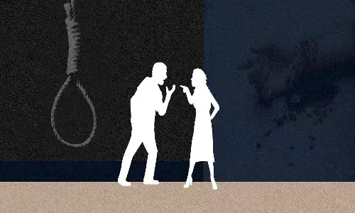 భార్య మందలించిందన్న మనస్తాపంతో జీహెచ్ఎంసీ కాంట్రాక్ట్ ఉద్యోగి ఆత్మహత్య