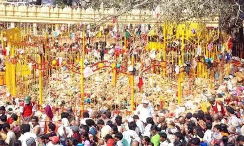 ramesh, conistabele, heart attack, medaram jathara