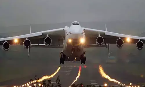 weather in hyderabad has become unfavorable, making it difficult for planes to land, shamshabad air port, hyderabad