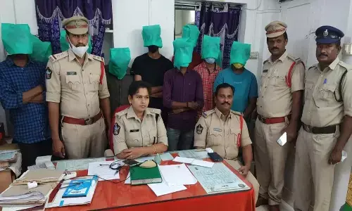 మైనర్ బాలిక అత్యాచారం కేసులో 64 మంది అరెస్ట్ !