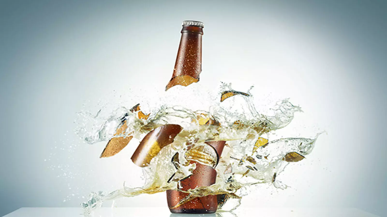 బీరు సీసా పేలి ఆర్టీసీ డ్రైవర్ కు తీవ్రగాయాలు