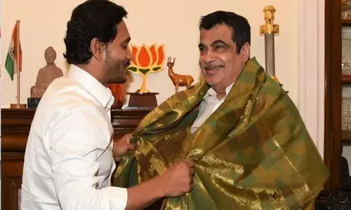 nitin gadkari, union minister, ys jagan, chief minister
