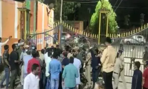 karmanghat,  bajrang dal , police, lotty charge