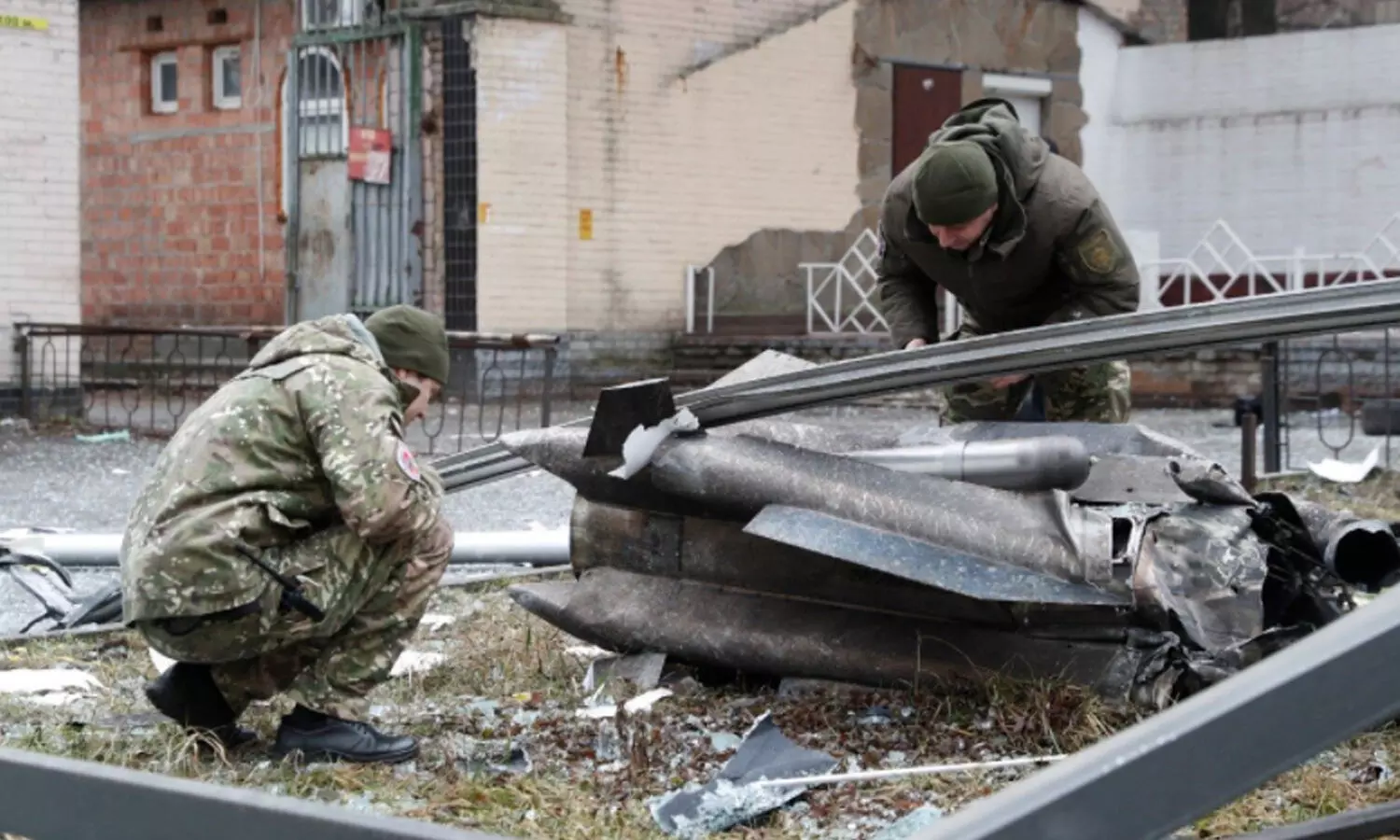 ukraine, russia, war, bunkers, people