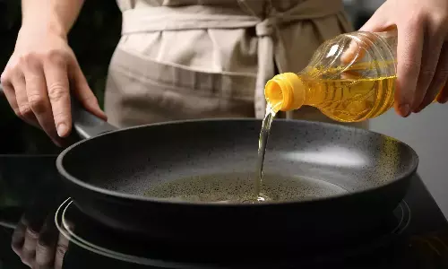 రష్యా - ఉక్రెయిన్ యుద్ధం : భారత్ లో భారీగా పెరిగిన వంట నూనెల ధరలు