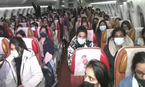 ఢిల్లీకి చేరిన రెండో విమానం.. స్వదేశానికి తెలుగు విద్యార్థులు