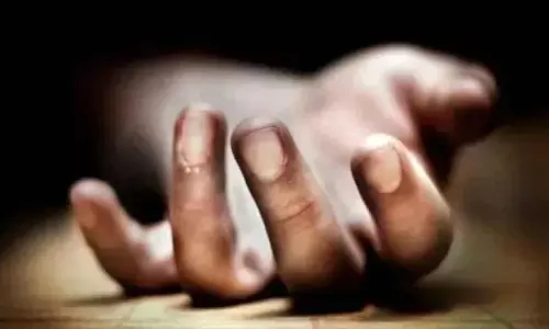 బైక్ పై నుంచి పడి తల్లి మృతి.. భరించలేక కొడుకు కూడా..