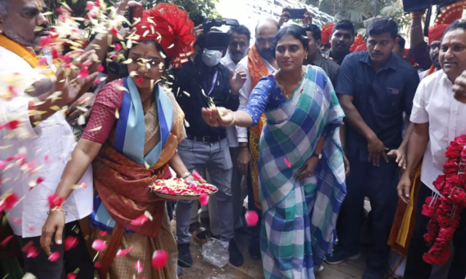 ys sharmila, kcr, farmers, telanangana